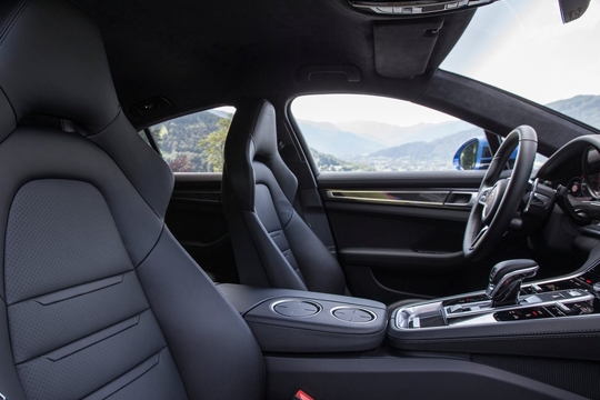 Leather Car Seats Covers and Interior of Porsche Panamera